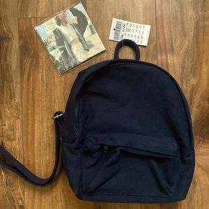 BRANDY MELVILLE navy backpack 💙